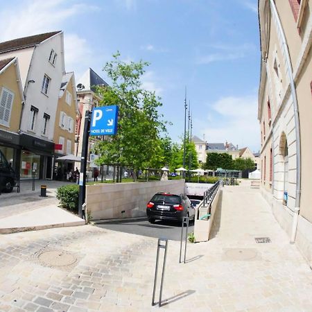 Coeur De Ville, Calme, Spacieux,Parking Et Wifi ! Chartres Esterno foto