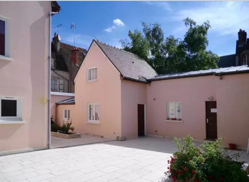 Coeur De Ville, Calme, Spacieux,Parking Et Wifi ! Chartres Esterno foto